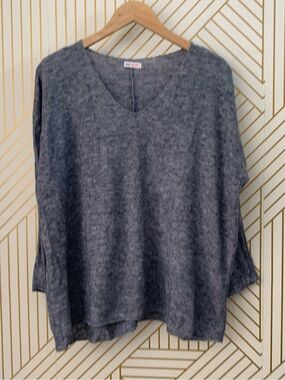 Gee Loretta Made in Italy V neck Wool blend Lagenlook sweater Boho coastal